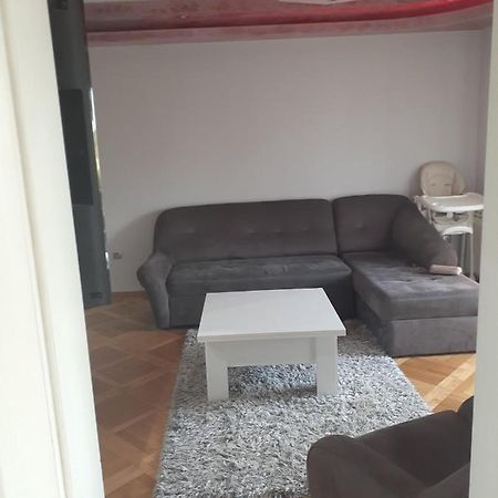 Apartamento Loznicki Stan Na Dan 2 - Stan Na Dan Loznica Exterior foto