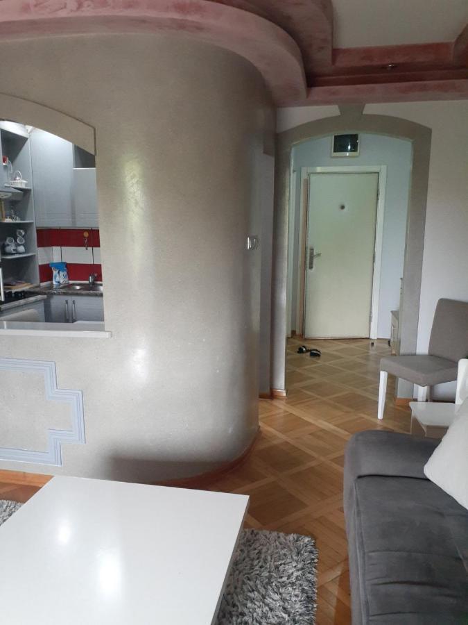 Apartamento Loznicki Stan Na Dan 2 - Stan Na Dan Loznica Exterior foto